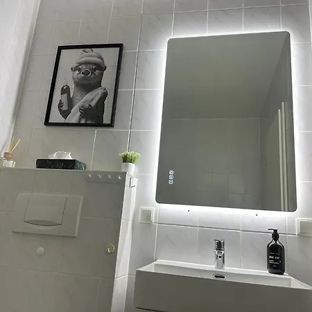Yellow One Apartman